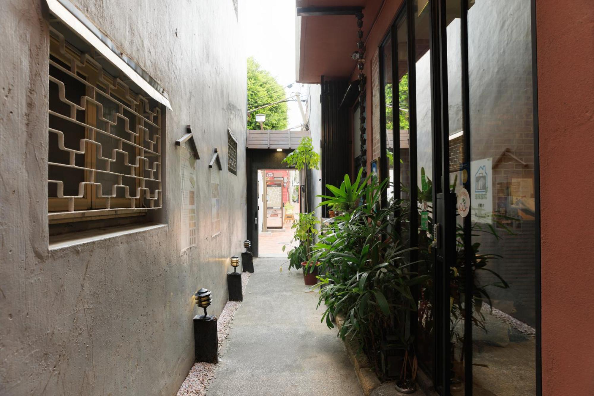 赤樓古巷民宿 6-12人可包棟 Tainan Esterno foto